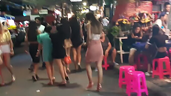 Una Recopilación De Los Mejores Intérpretes En La Calle Caminante De Pattaya